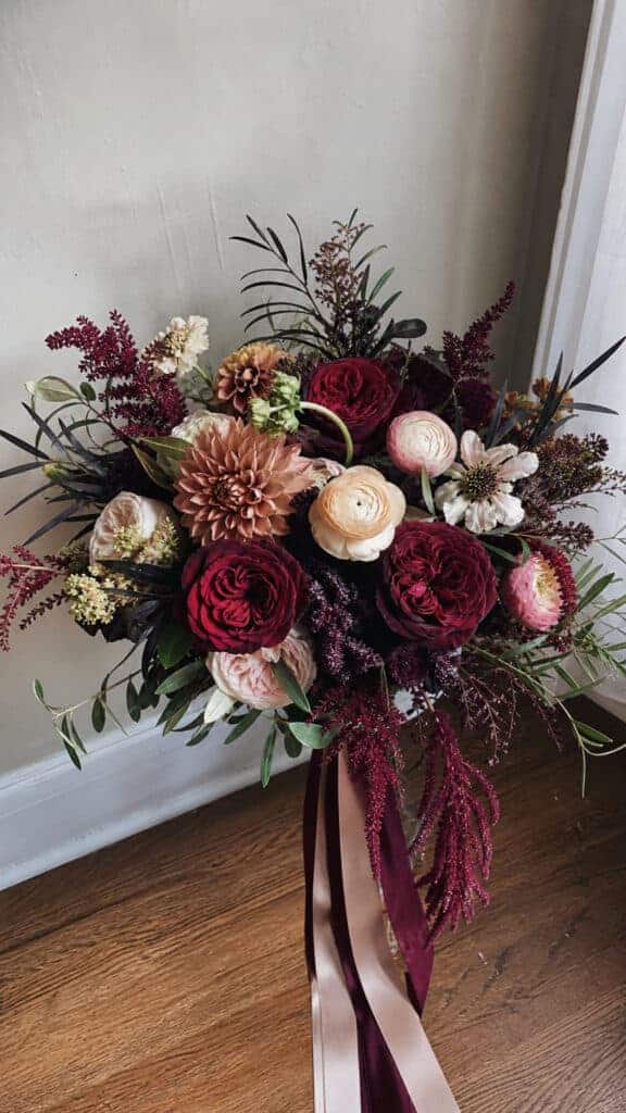 Elegant And Romantic Fall Bouquet Designs