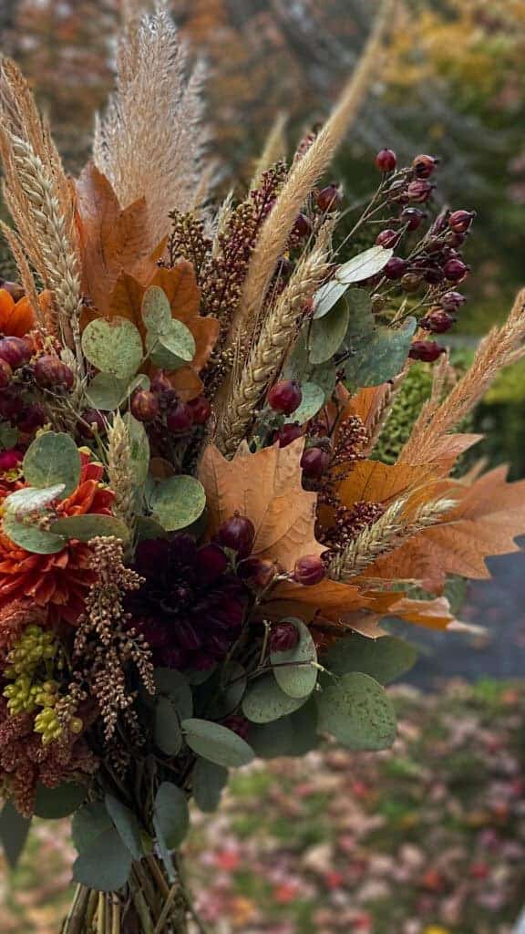 Incorporating Seasonal Foliage And Texture