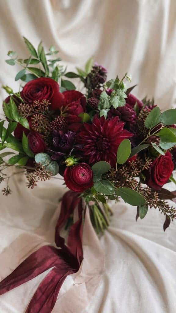 Stunning Burgundy Bouquet Combinations