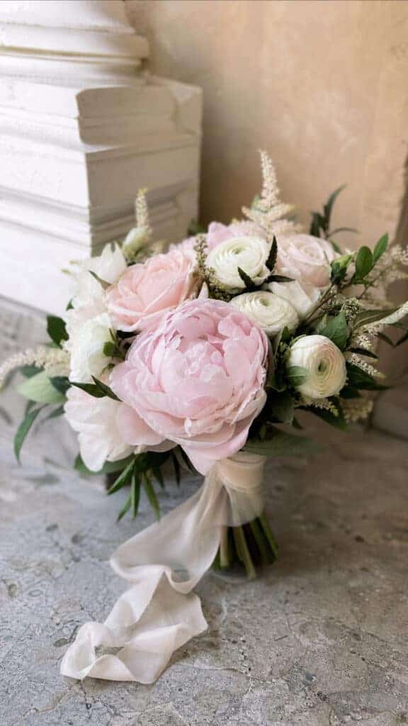 Peony And Garden Bloom Mini Bouquets For Romantic Luxury
