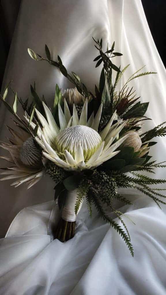 Protea Modern Statement