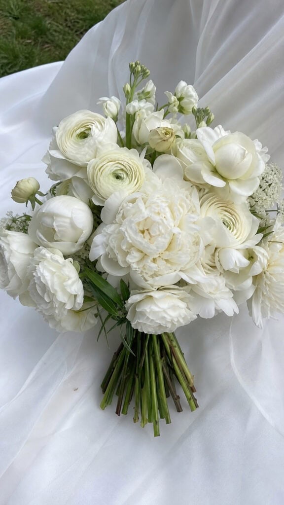 Luxurious Peony and Ranunculus Combinations