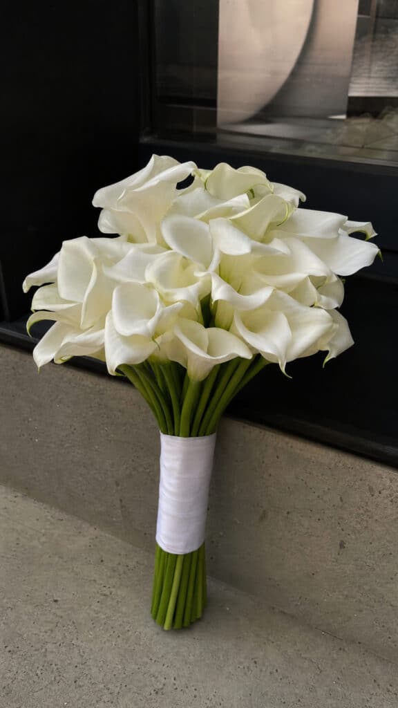 Modern Minimalist Calla Lily Arrangements