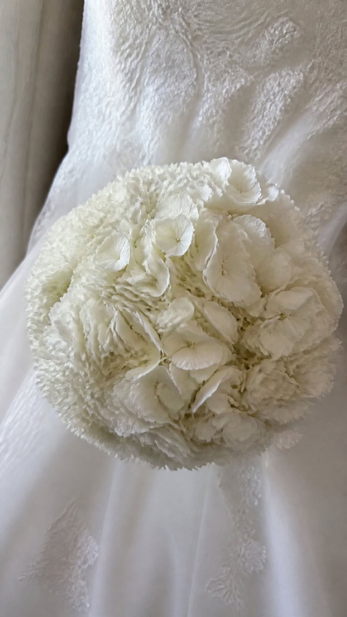 20 White Wedding Bouquets Hydrangea Styles Full Of Soft Texture