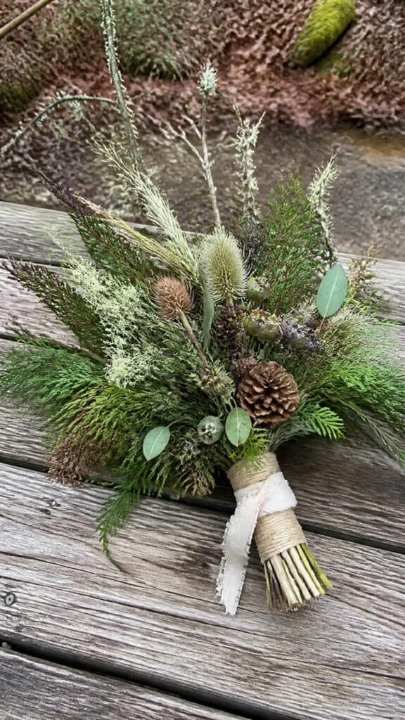Sustainable and Foraged Evergreen Designs